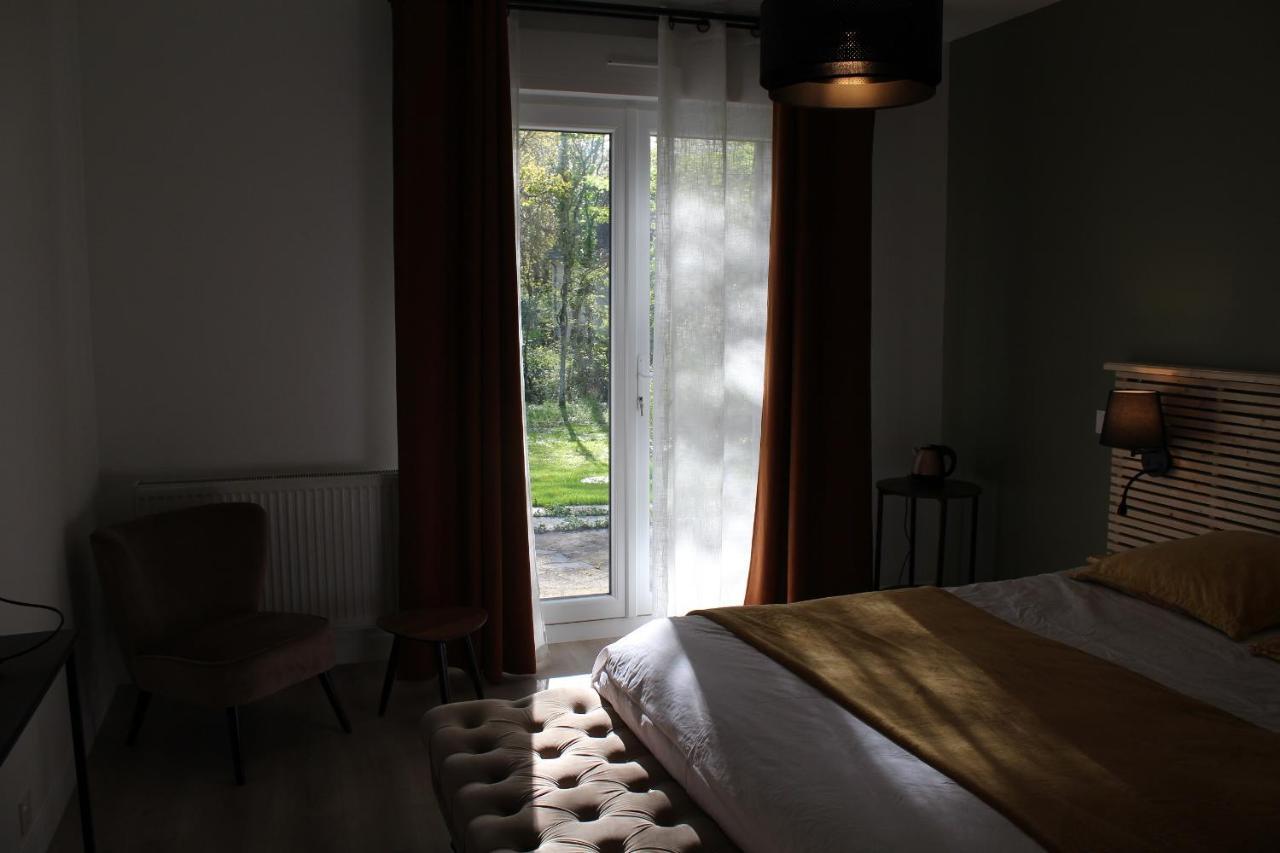 Le Pre Du Buis Bed and Breakfast Yvré-lʼÉvêque Exteriör bild